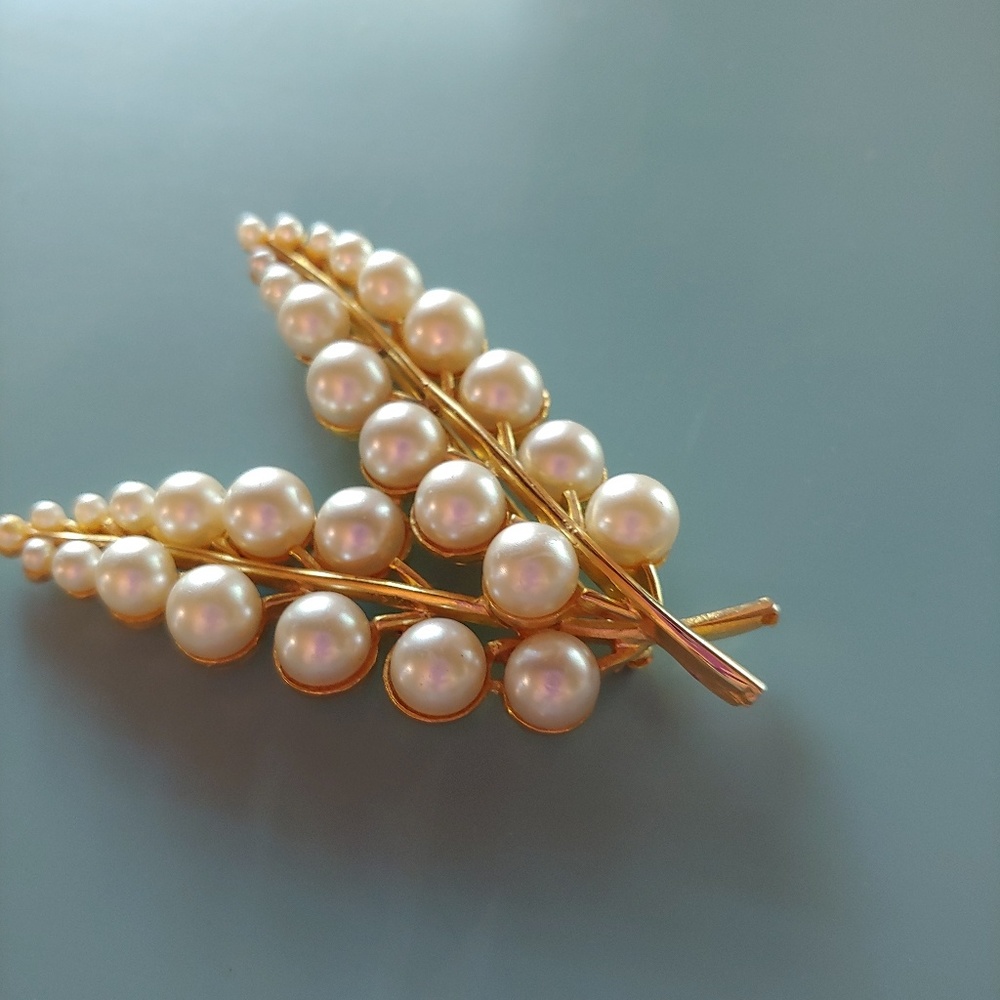 Vintage costume pearl leaf brooch - Picture 4 of 7